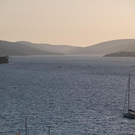 Brand New Aparment With Sea View & Swimming Pool At Ciovo - Villa Fiorentini Trogir Exterior photo