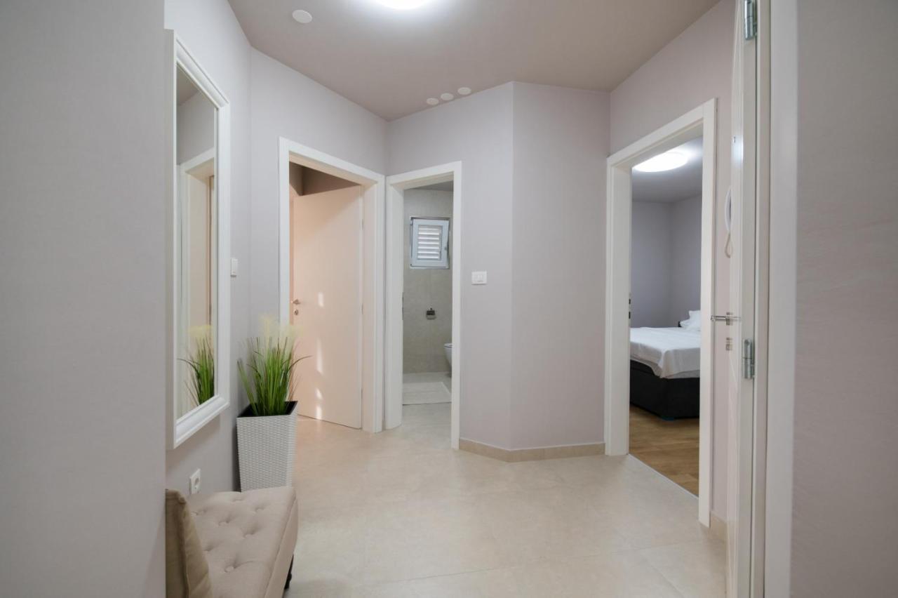 Brand New Aparment With Sea View & Swimming Pool At Ciovo - Villa Fiorentini Trogir Exterior photo