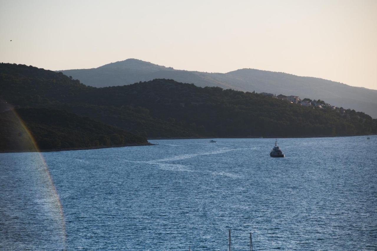 Brand New Aparment With Sea View & Swimming Pool At Ciovo - Villa Fiorentini Trogir Exterior photo