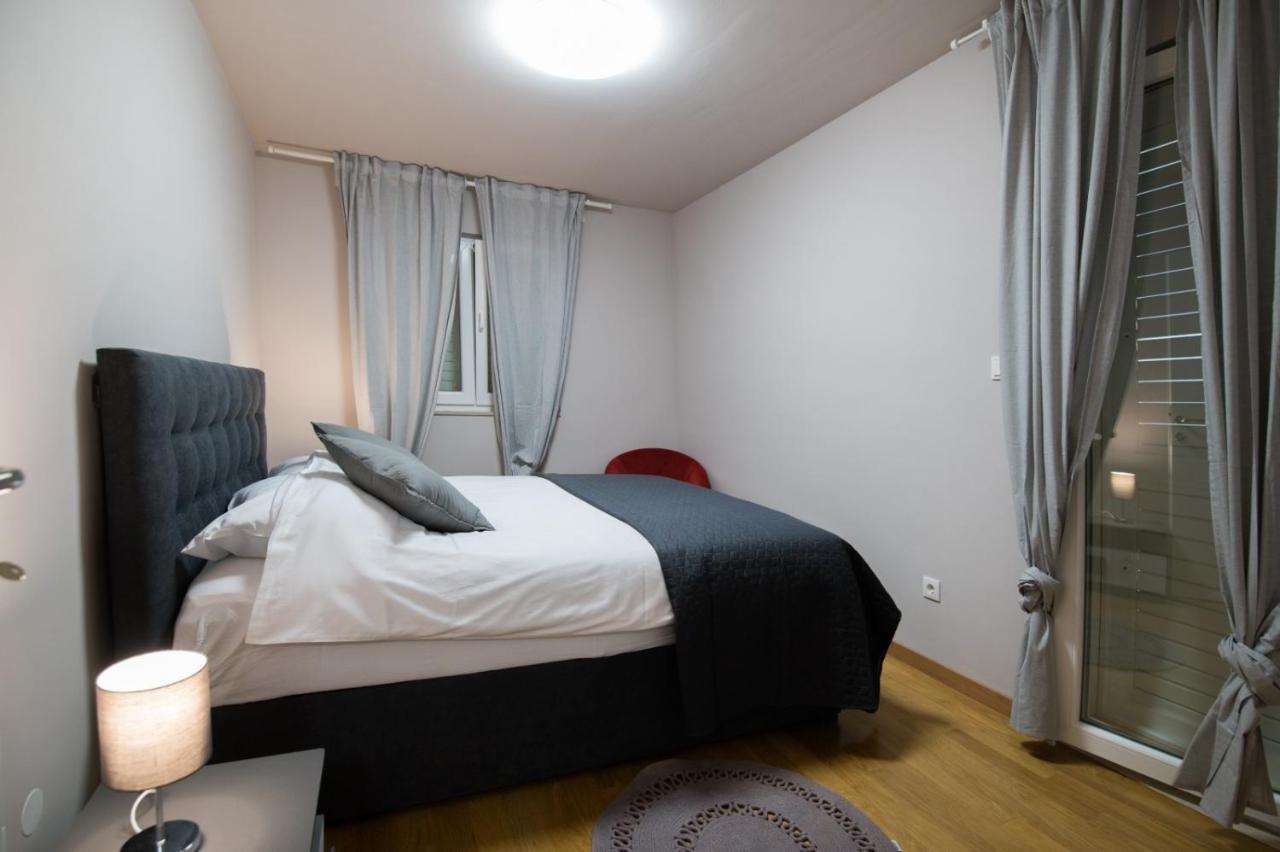 Brand New Aparment With Sea View & Swimming Pool At Ciovo - Villa Fiorentini Trogir Exterior photo